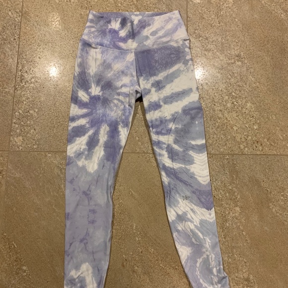 Blue and white tie dye workout set - Picture 2 of 5